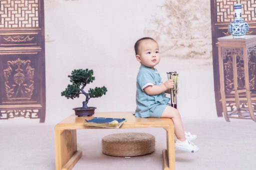 潍坊四个月宝宝可以坐着吗 潍坊四个月宝宝可以坐着吗